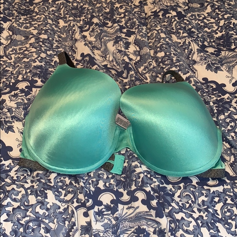 VS Bra
